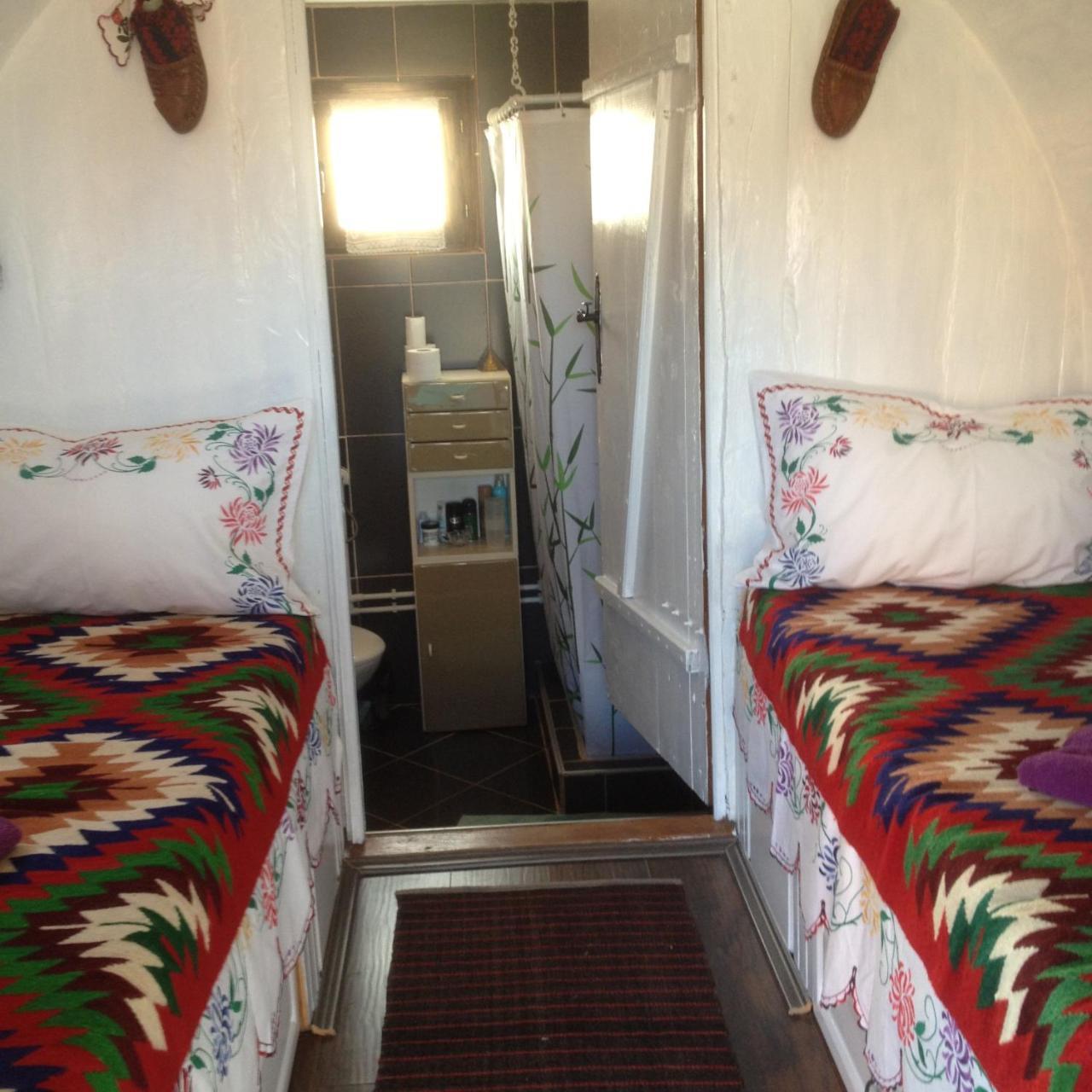 Guest House Rose Smederevska Palanka ภายนอก รูปภาพ